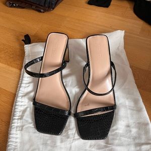 Amazon the drop block heels